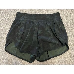 Lululemon Low Rise Tracker Short - Sz 8 - Green Camo
